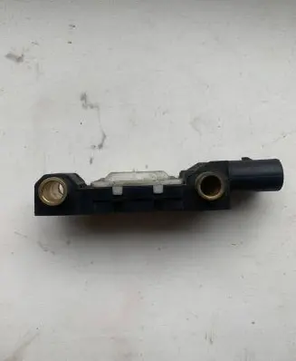 Audi A4 S4 B7 8E 8H Airbag deployment crash/impact sensor 8E0959651