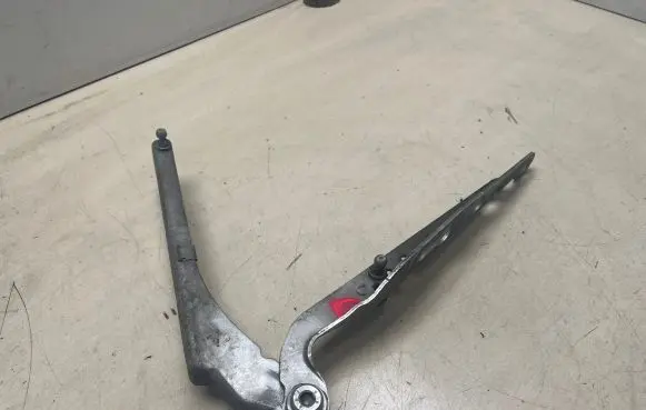 Volvo S80 Tailgate/trunk/boot hinge