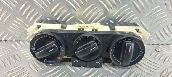 Volkswagen Polo Climate control unit 6Q0820045E