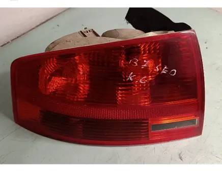 Audi A4 S4 B7 8E 8H Rear/tail lights L965069