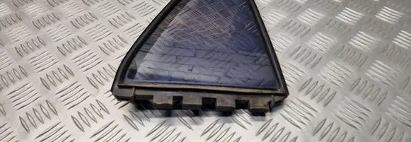Toyota Corolla E120 E130 Rear vent window glass 6818813090