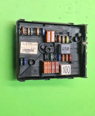 Volkswagen Jetta V Fuse module 1k0937125