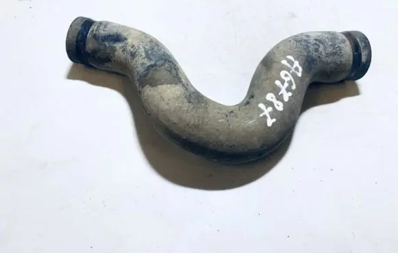 Audi A6 S6 C4 4A Engine coolant pipe/hose