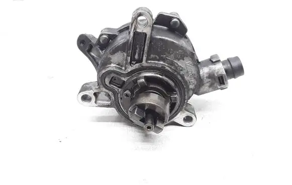 Volvo V70 Vacuum pump 31219463