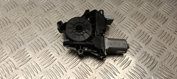 Peugeot 2008 II Front door window regulator motor 430113H0