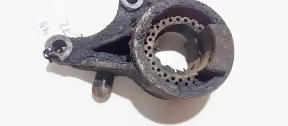 Opel Zafira A Engine mount bracket