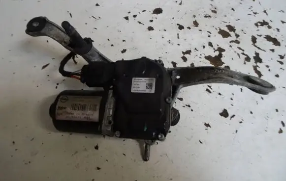 Opel Zafira C Wiper motor W000027367