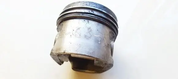Piston