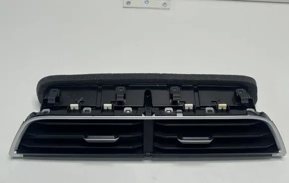Volkswagen T-Roc Dash center air vent grill 2GA819728K