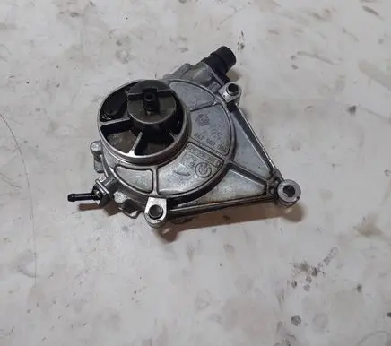 BMW 3 F30 F35 F31 Vacuum pump 247002004