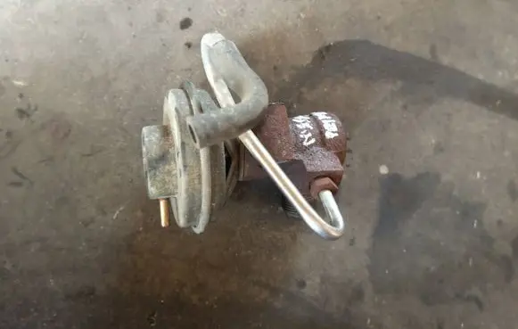 Nissan Primera EGR valve aey77-45 9412p