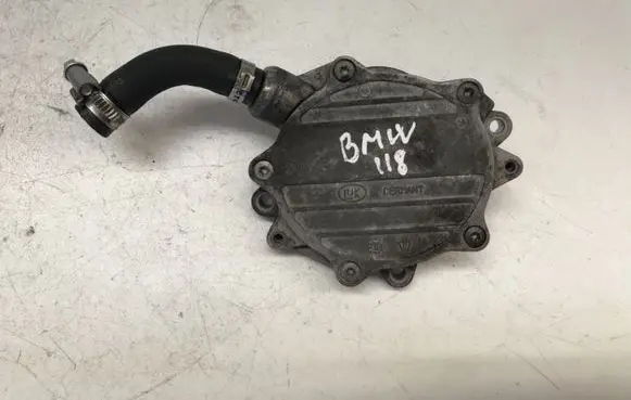 BMW 1 E82 E88 Vacuum pump 754702407 0313327116 0313337124