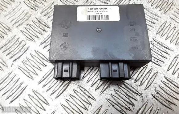Volkswagen New Beetle Engine control unit/module
