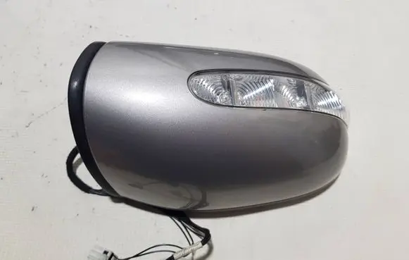 Mercedes-Benz E W211 Front door electric wing mirror USTERKO112