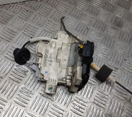 Audi A6 S6 C6 4F Front door lock