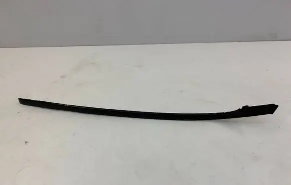 Lexus IS 220D-250-350 Windshield trim 