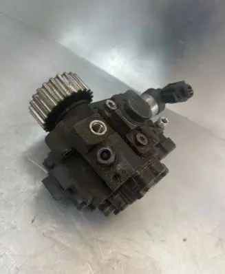 Audi A6 S6 C6 4F Fuel injection high pressure pump