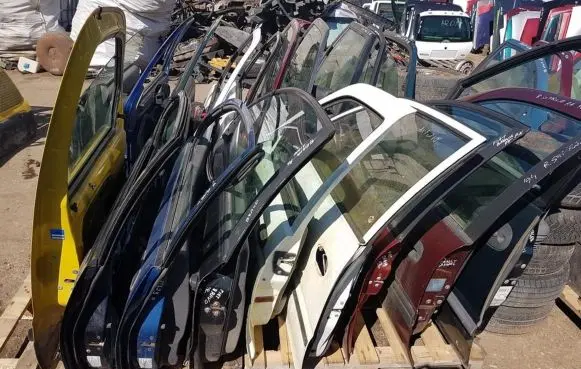Hyundai Pony Front door
