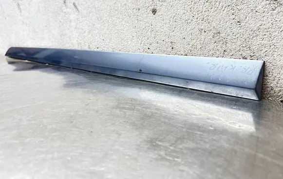 Opel Astra H Front door trim (molding) 24461096