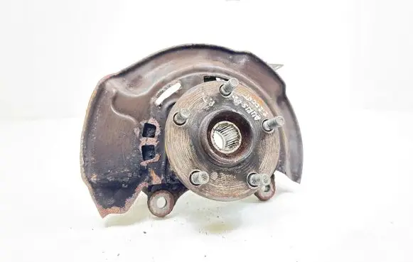 Toyota Auris 150 Front wheel hub spindle knuckle