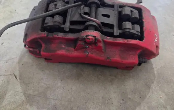 Audi Q7 4L Front brake caliper 