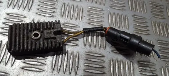 Hyundai Lantra I Heater blower motor/fan resistor 8125005010 81250-05010