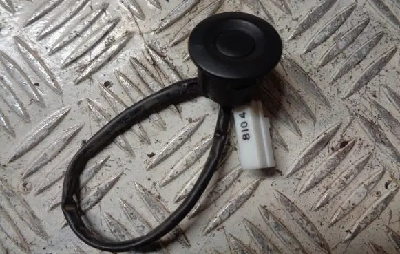 Mazda 2 Tailgate opening switch 8104