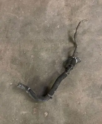 Engine coolant pipe/hose