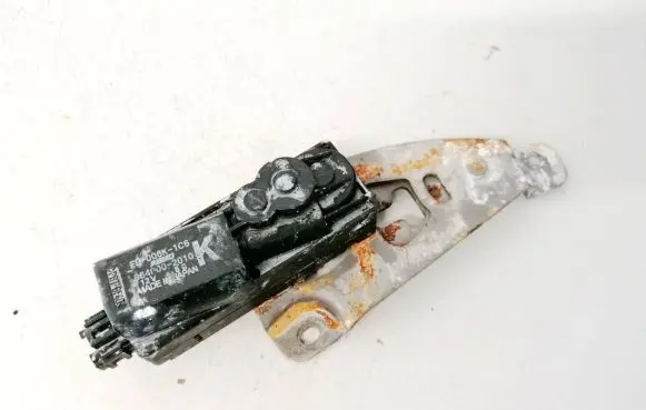 Mazda CX-5 Seat adjustment motor 8640002010 864000-2010