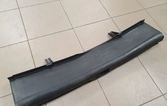Audi A5 8T 8F Trunk/boot sill cover protection 8T0863471