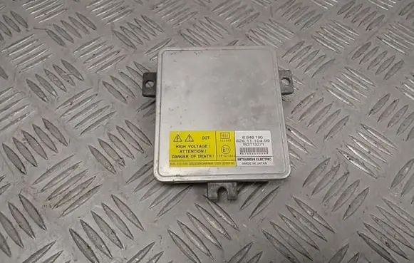 Volvo V70 Xenon control unit/module 6948180
