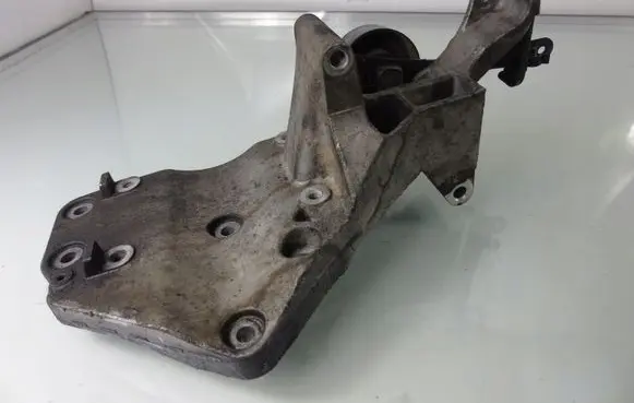 Generator/alternator bracket
