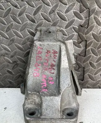 Audi A4 S4 B6 8E 8H Engine mounting bracket 8E0199308H