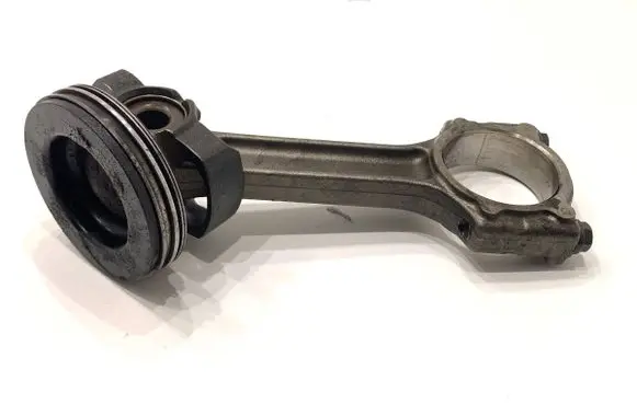 Renault Megane IV Piston with connecting rod 