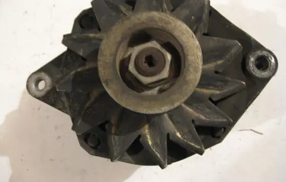 Renault 19 Generator/alternator 2541490 17I70A VALEOA13N241