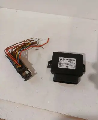 BMW 5 F10 F11 Hand brake control module 6854856 32620264A 0112320039