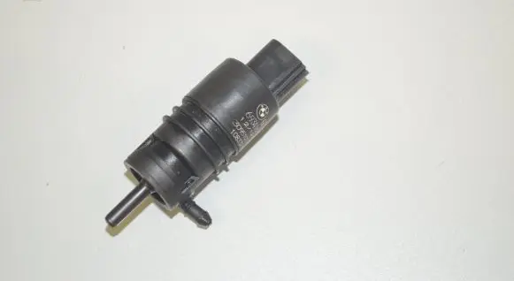 BMW X3 F25 Windscreen/windshield washer pump 6934160 67126934160