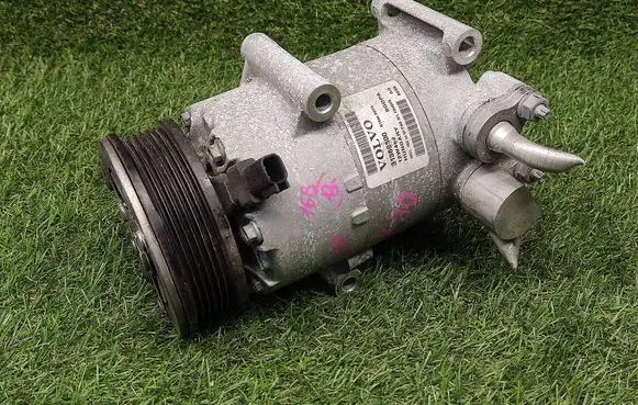 Volvo V40 Air conditioning (A/C) compressor (pump) 31369800 12W462