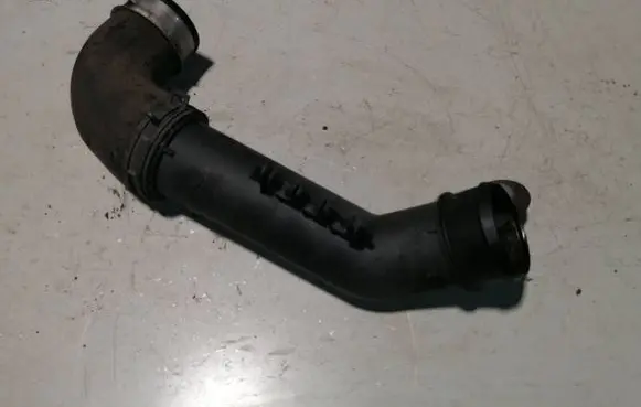 Volkswagen PASSAT B6 Intercooler hose/pipe 3C0145762J 3C0145770B