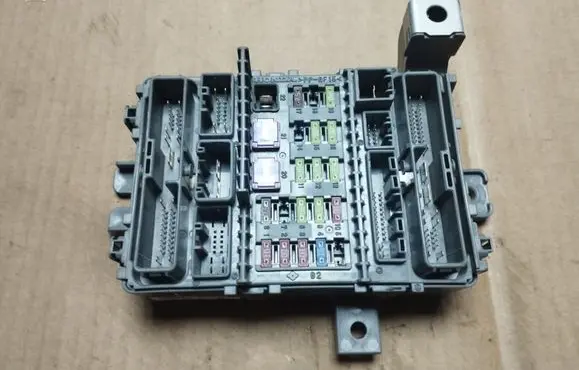 Honda Accord Fuse box set TL4G111FC