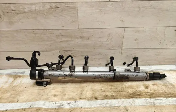 Mercedes-Benz B W245 Fuel main line pipe A6400701295 10227413 200616