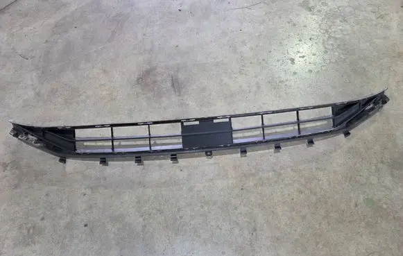 Ford Focus Front bumper lower grill JX7B17K945A1