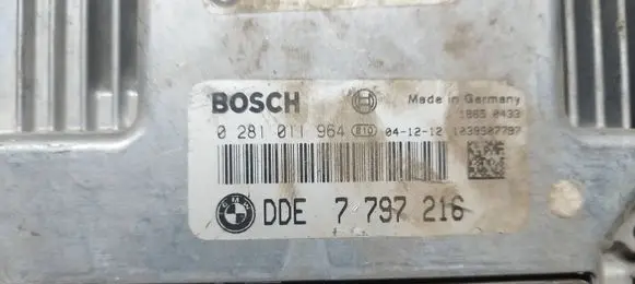 BMW 1 E81 E87 Engine control unit/module 7797216 0281011964