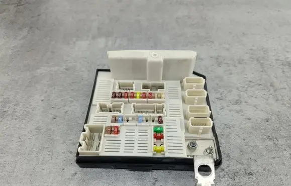 Renault Scenic II - Grand scenic II Central body control module
