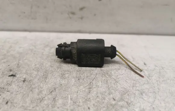 Volkswagen Golf V Outside/external air temperature sensor 1J0973702