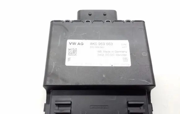 Audi A4 S4 B8 8K Power management control unit 8K0959663
