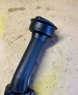 Volkswagen Transporter - Caravelle T5 Oil fill pipe 070115308G
