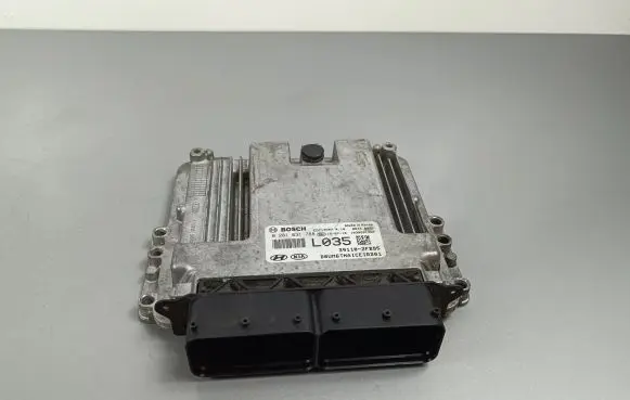 KIA Sorento Engine control unit/module 391102FBB5