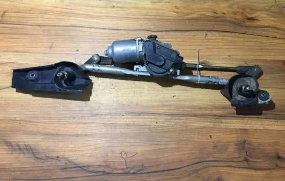 Mazda 6 Front wiper linkage and motor