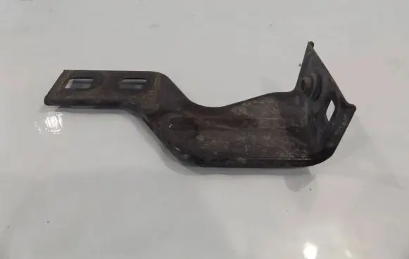 Citroen C3 Headlight/headlamp mounting bracket